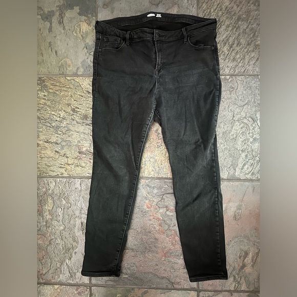Old Navy - Rockstar Super Skinny built in warmth black jeans - Picture 1 of 6